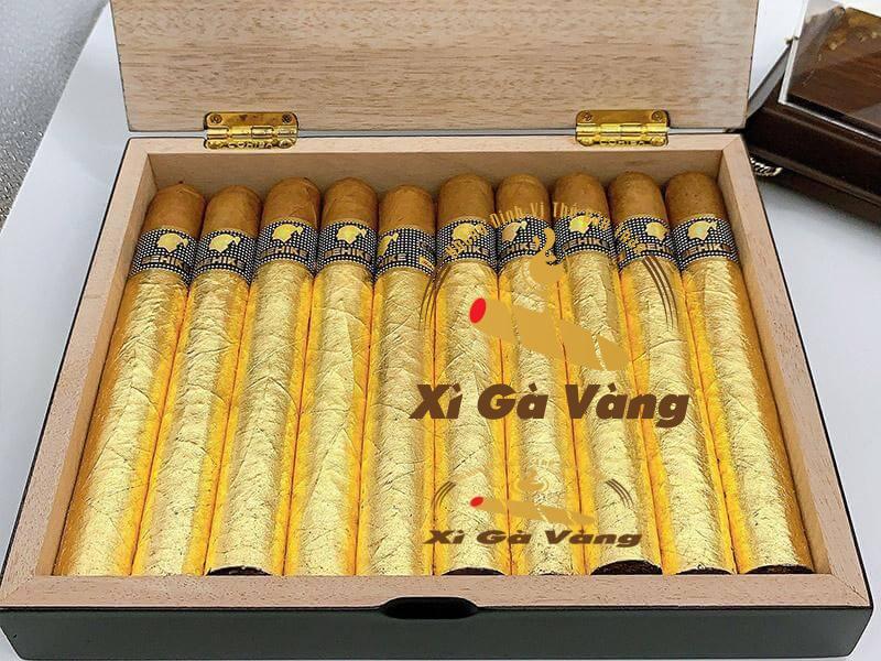 Từng điếu Cohiba Behike 56 được dát vàng tỉ mỉ